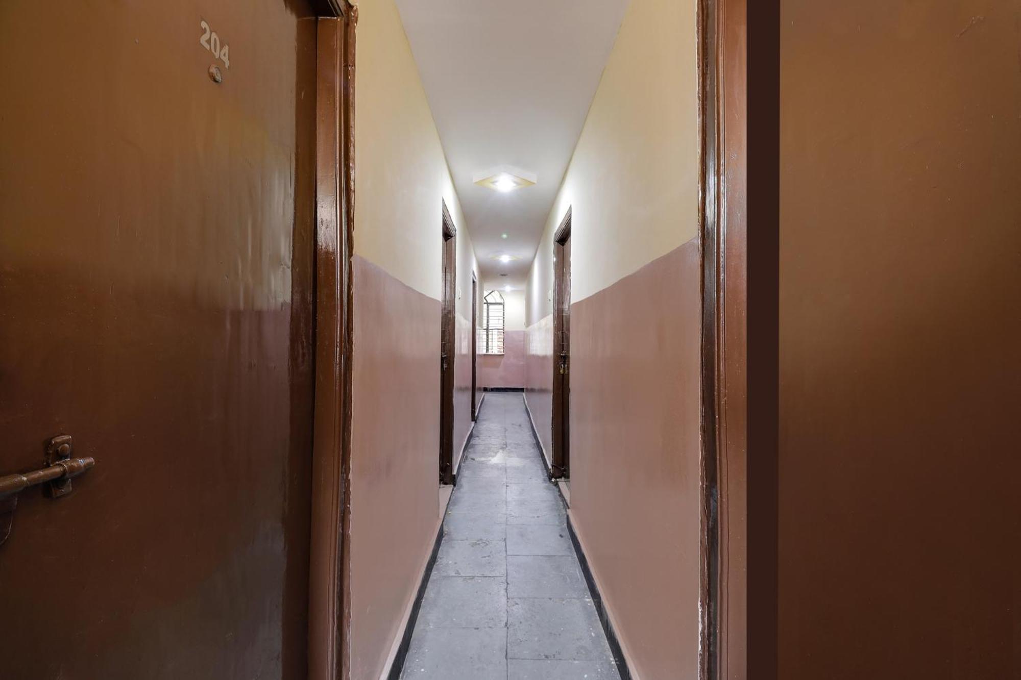 Spot On Hotel Sai Ashirwad Residency Hyderabad Exterior foto
