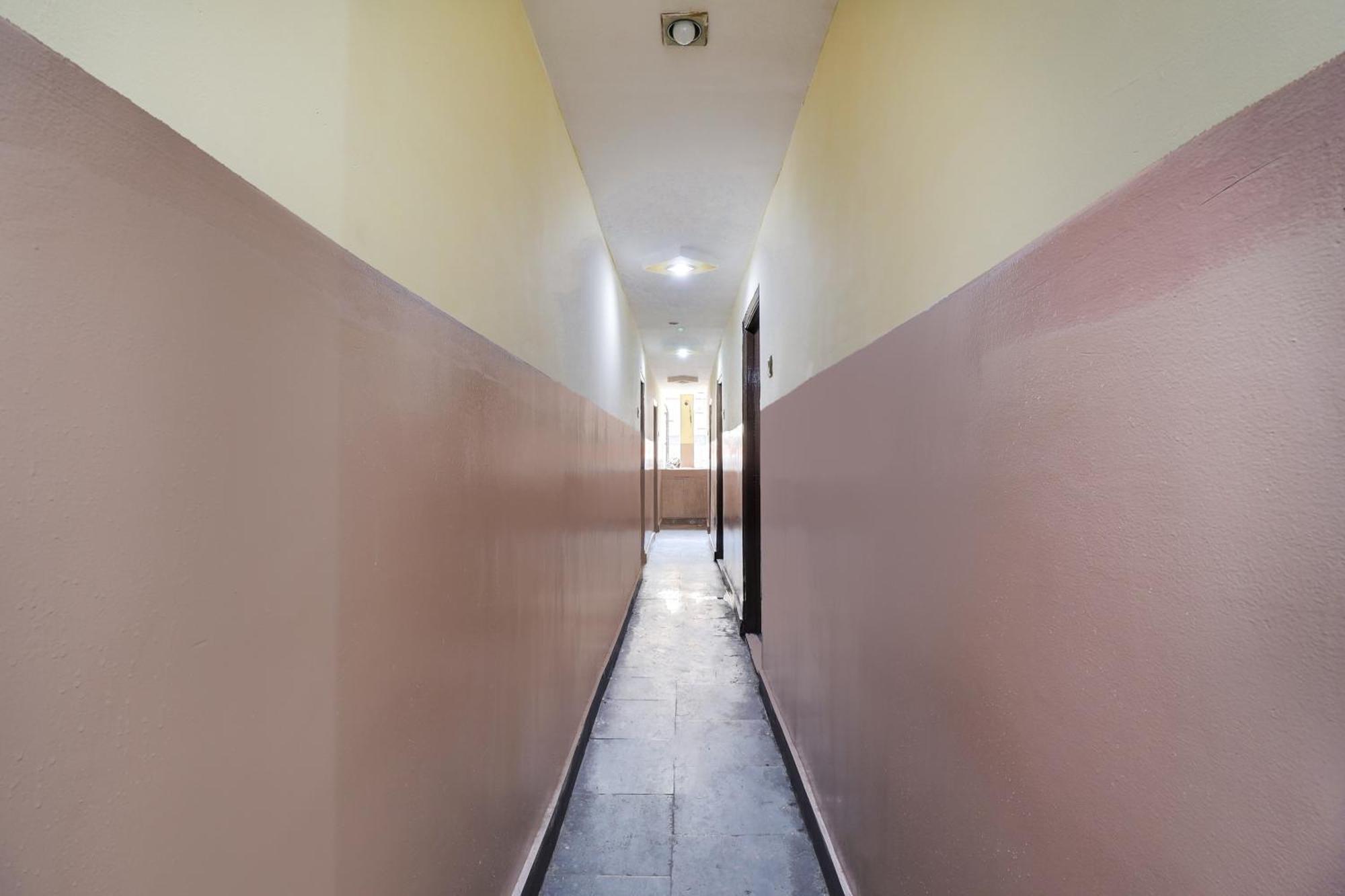 Spot On Hotel Sai Ashirwad Residency Hyderabad Exterior foto